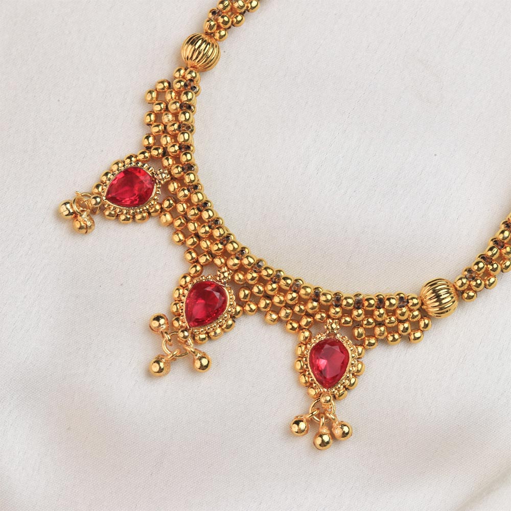 Traditional Kolhapuri Thushi necklace for bridal wear