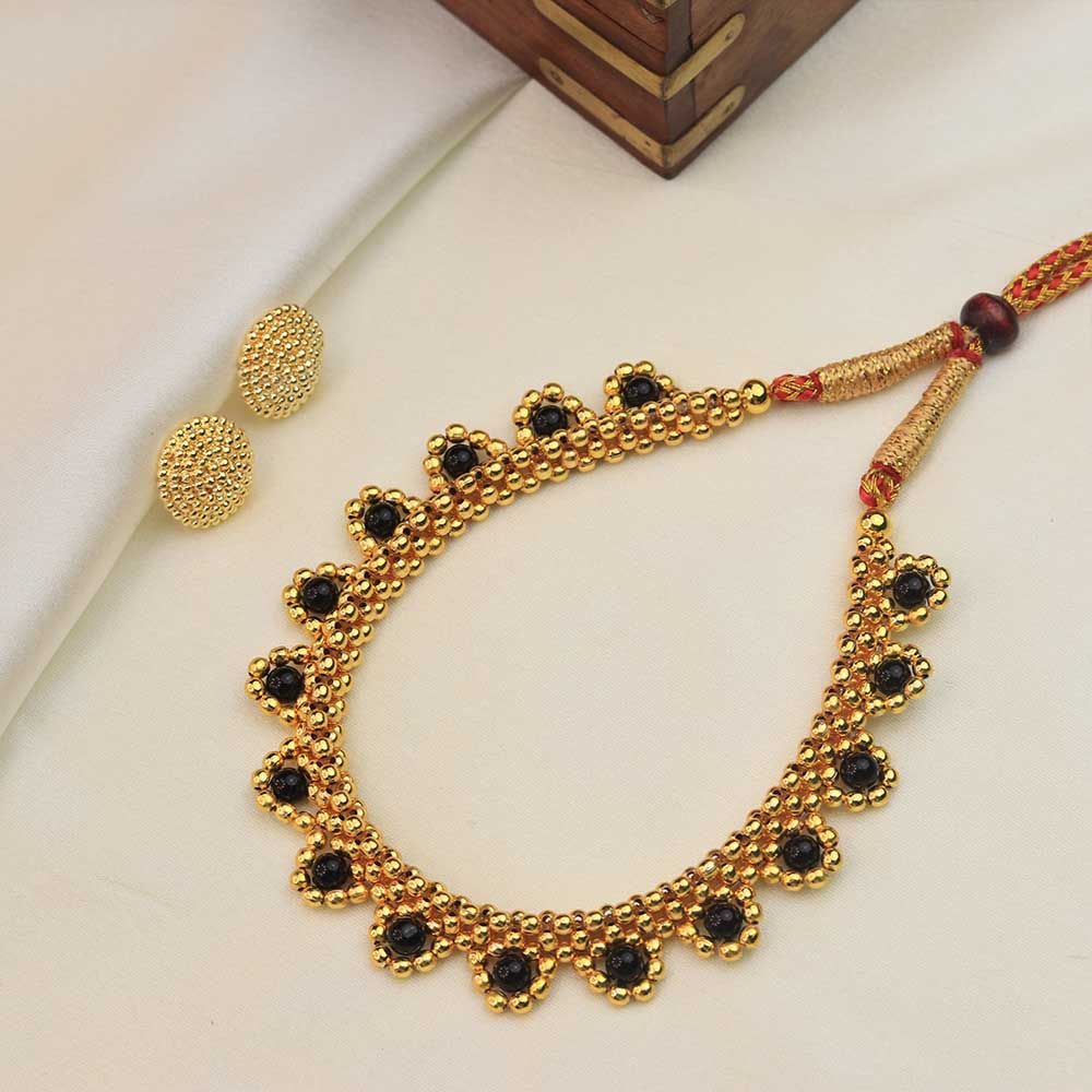 Red bead long necklace
