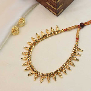 Tricolor bead necklace