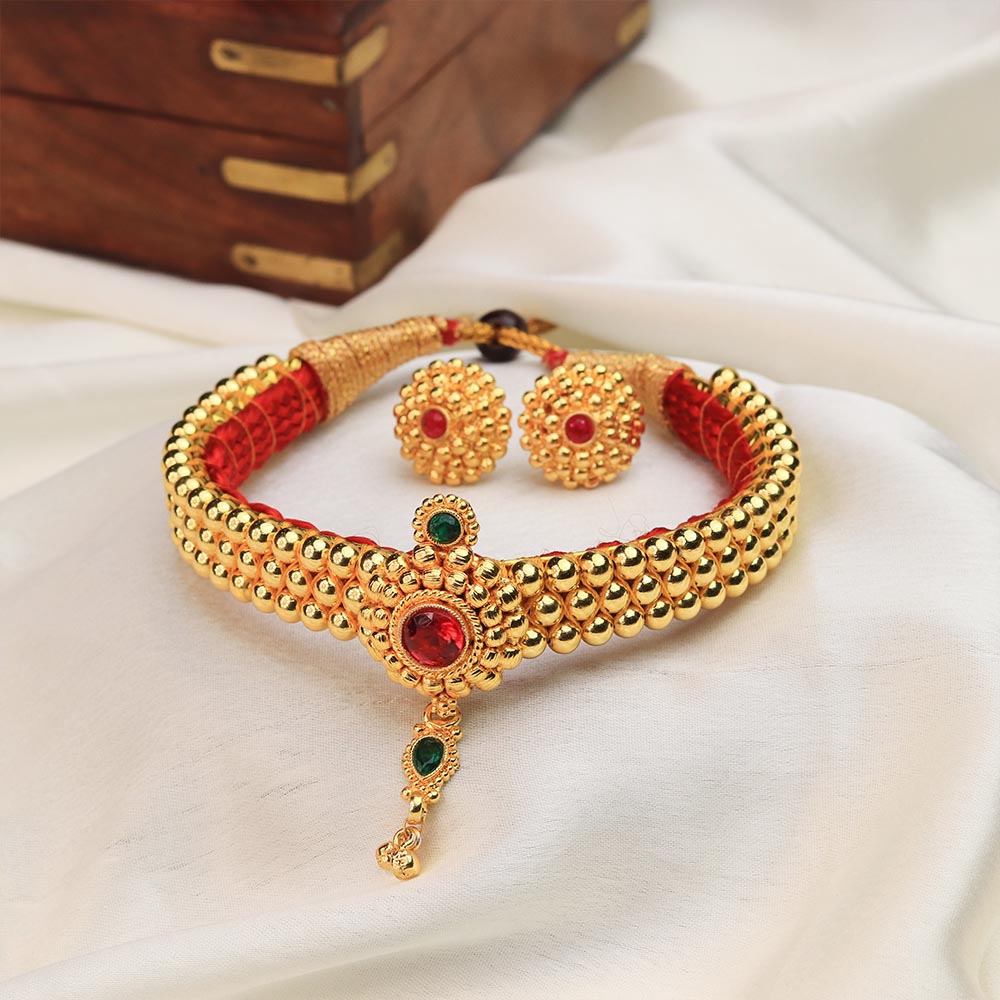 Red green stone choker