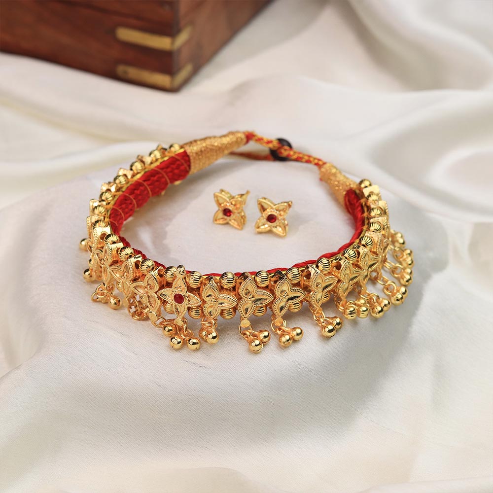Pearl temple choker set