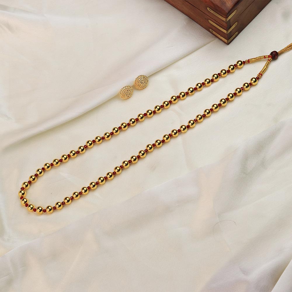 Simple gold bead chain