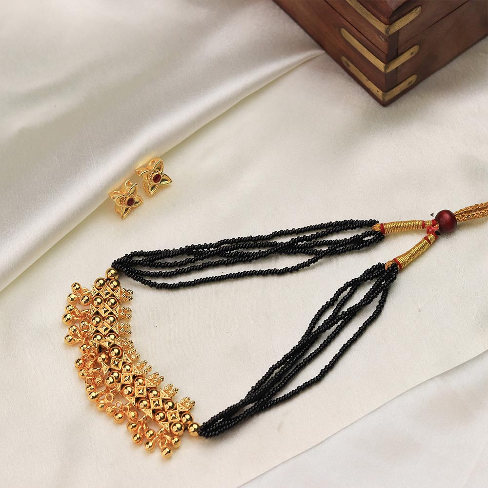 temple black bead necklace