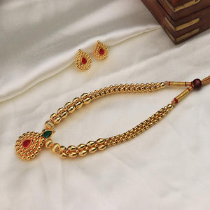 gold floral cluster necklace