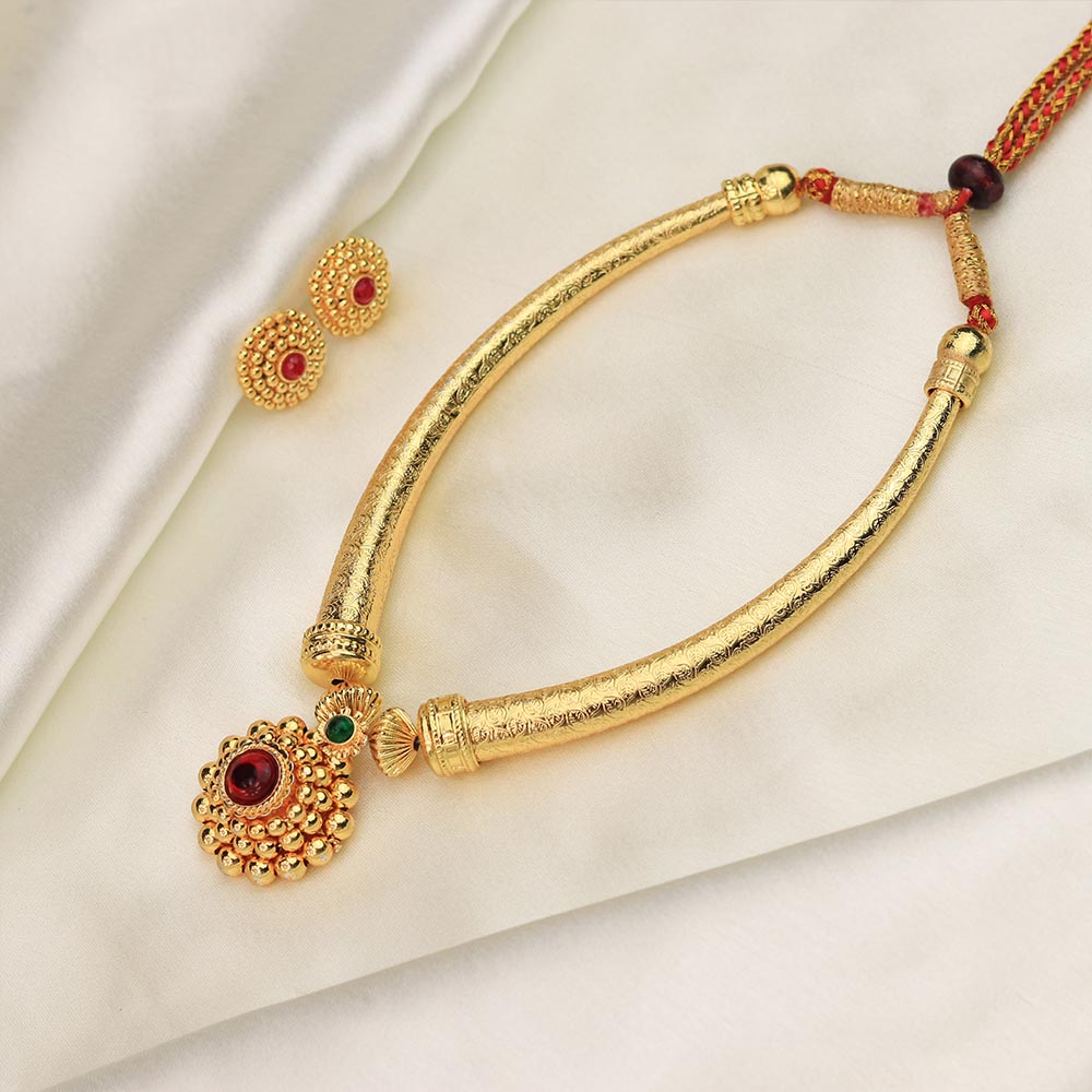 Red Thread Gold Choker