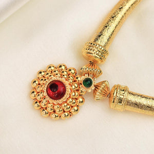 red thread gold choker