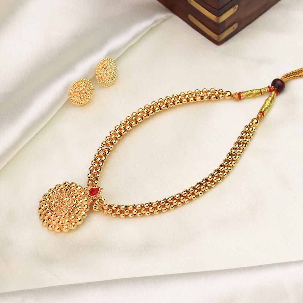 minimal gold bead necklace