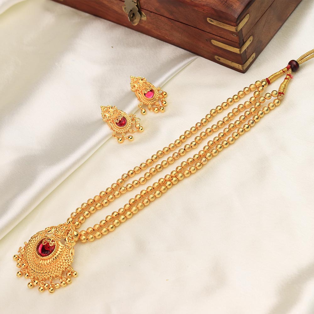antique gold pendant necklace