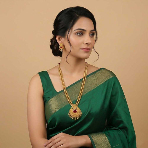 Antique Gold Pendant Necklace