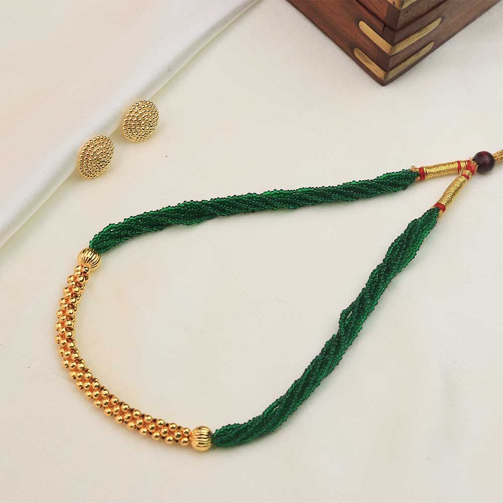 Green thread necklace with gold beads