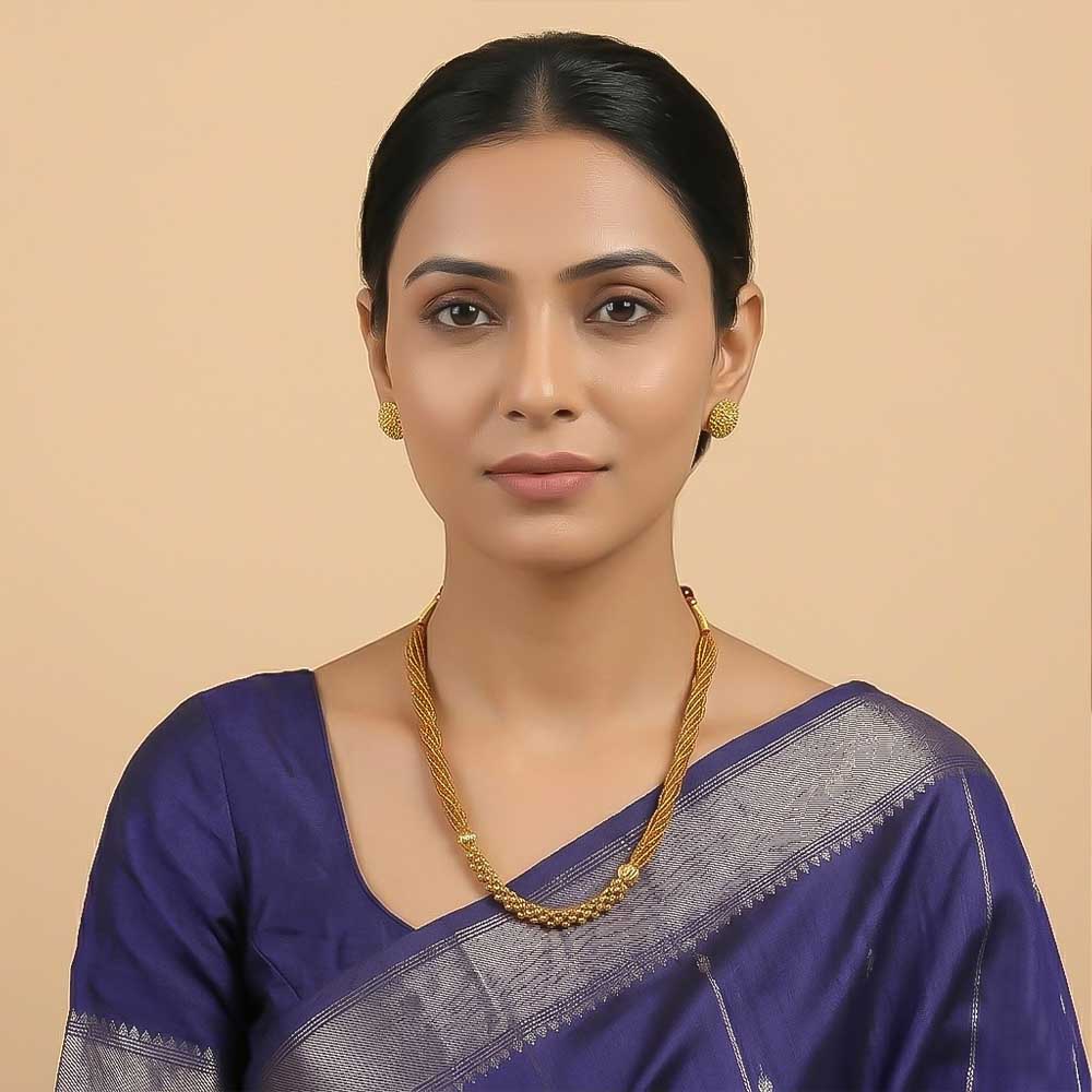 Rust Thread Kolhapuri Necklace