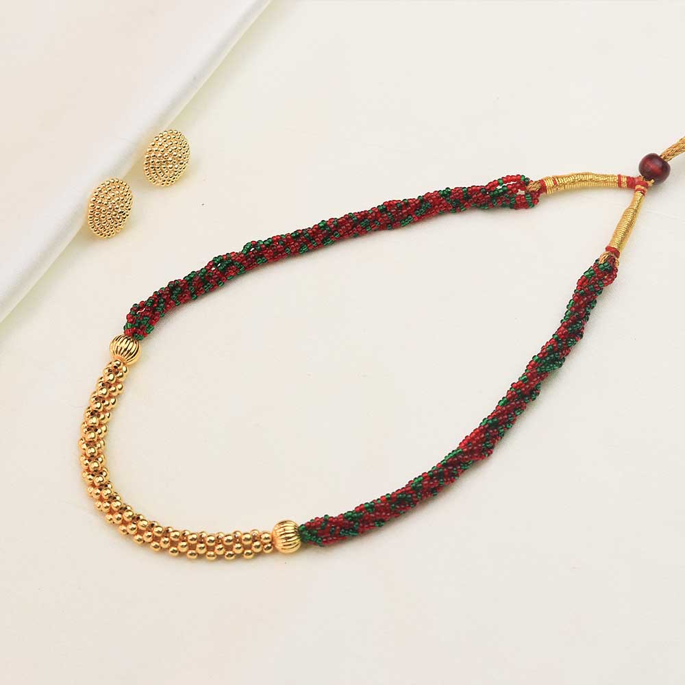 Dual Tone Thread Necklace