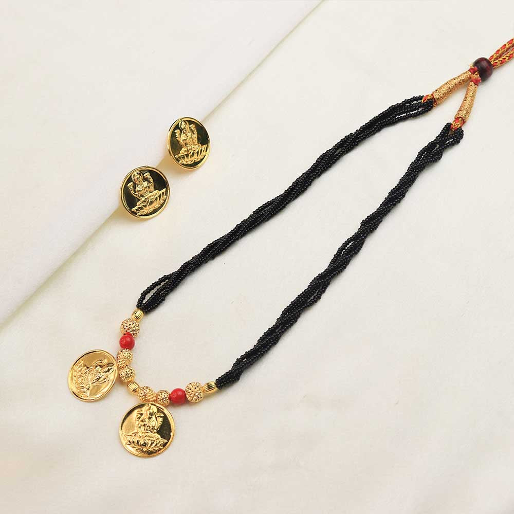 Tree Motif Pendant Necklace
