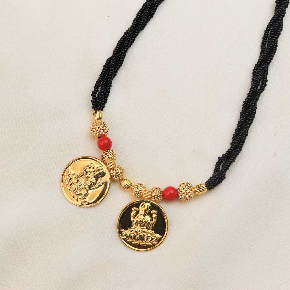 Tree motif necklace