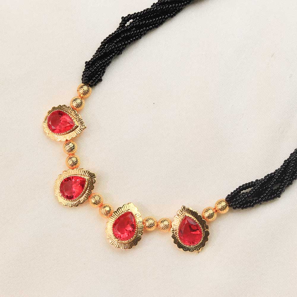 Pearl temple necklace