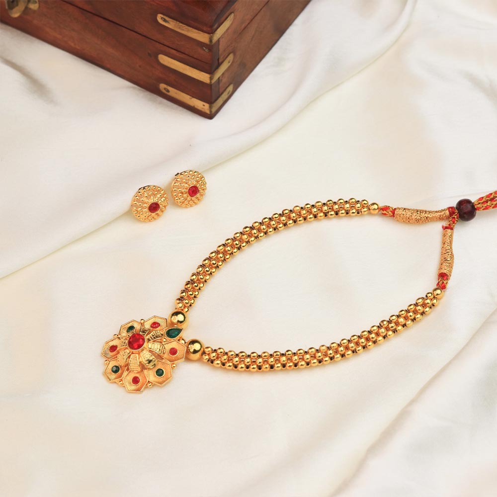  Thushi necklace with red stones 
