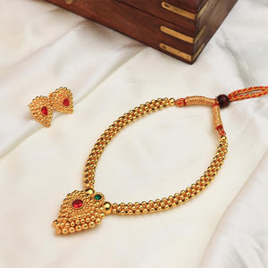  Minimal gold necklace for daily wear 