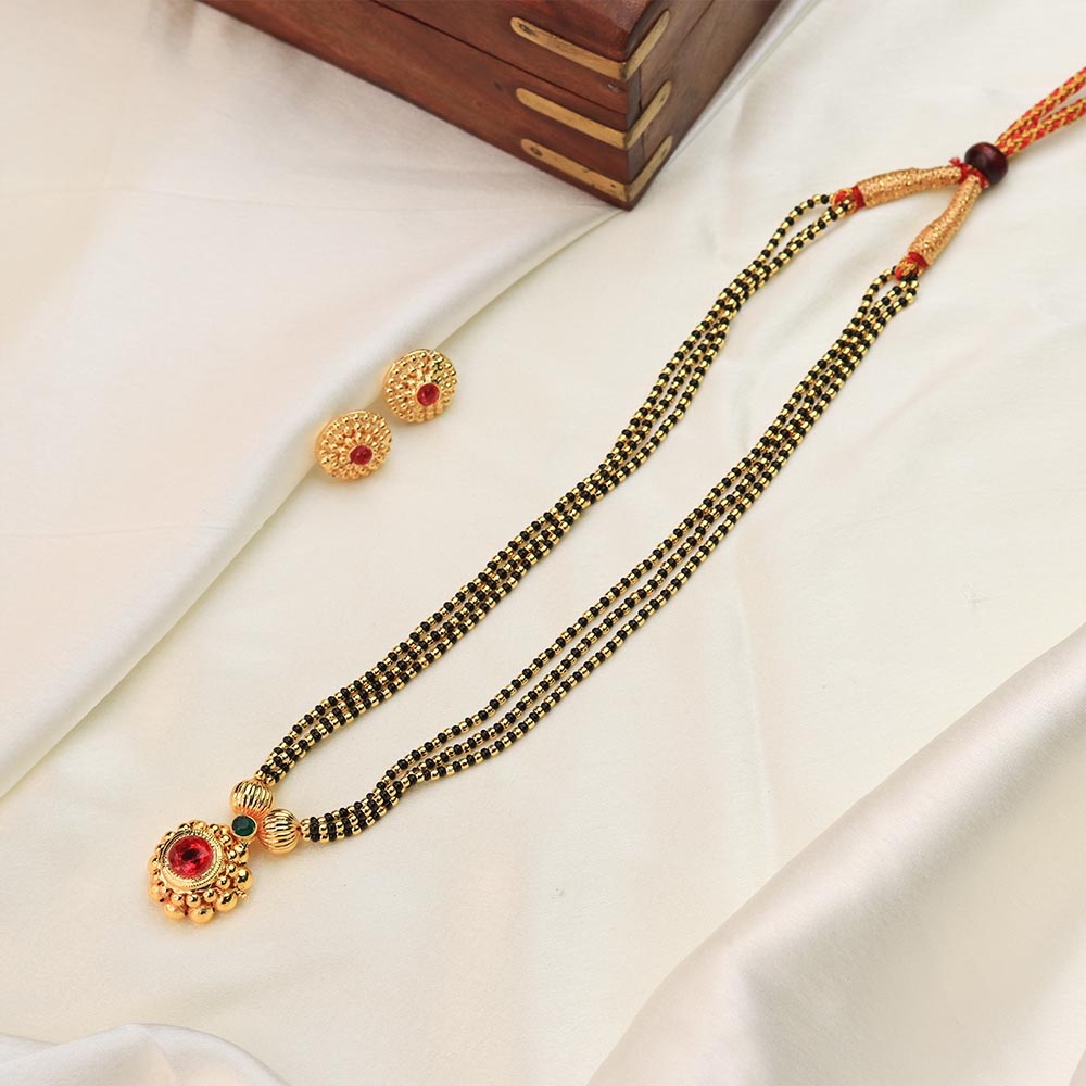  Saaj necklace with pearl drops 