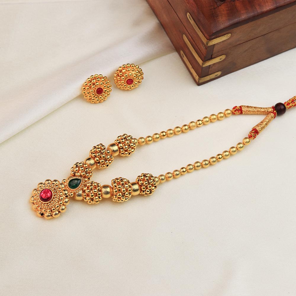 Kolhapuri temple pendant necklace set