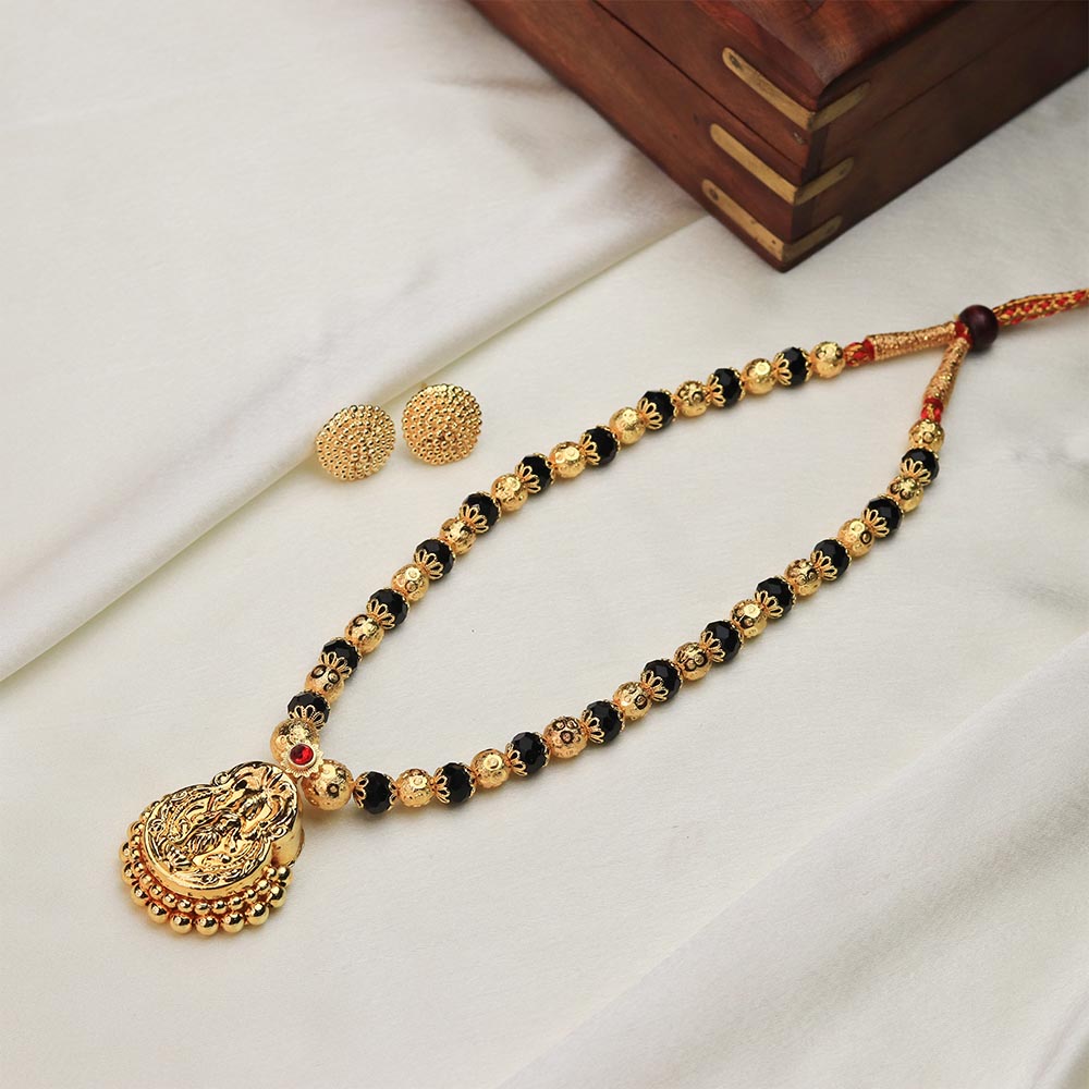 Black bead temple necklace